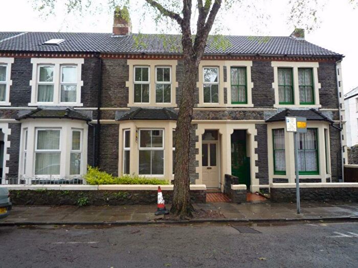 2 Bedroom Apartment To Rent In Howard Terrace, Roath, Cardiff, CF24