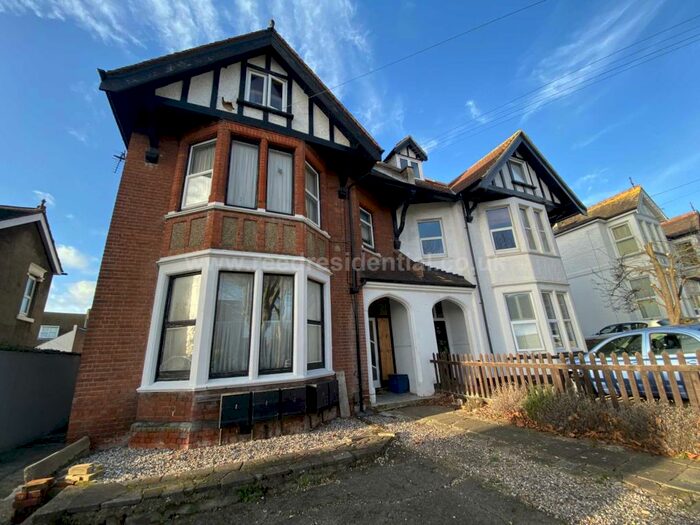 1 Bedroom Flat To Rent In Preston Road, Prittlewell, SS0