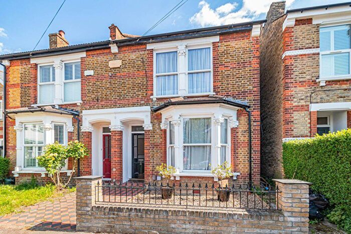 4 Bedroom Semi Detached House For Sale In Bedford Road, Sidcup, DA15