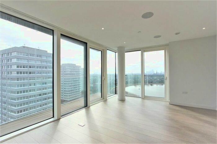 3 Bedroom Flat To Rent In Skylark Point, Newnton Close, London, N4