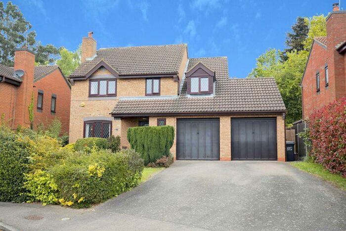 4 Bedroom Detached House For Sale In Tanfield Lane, Rushmere, Northampton, NN1