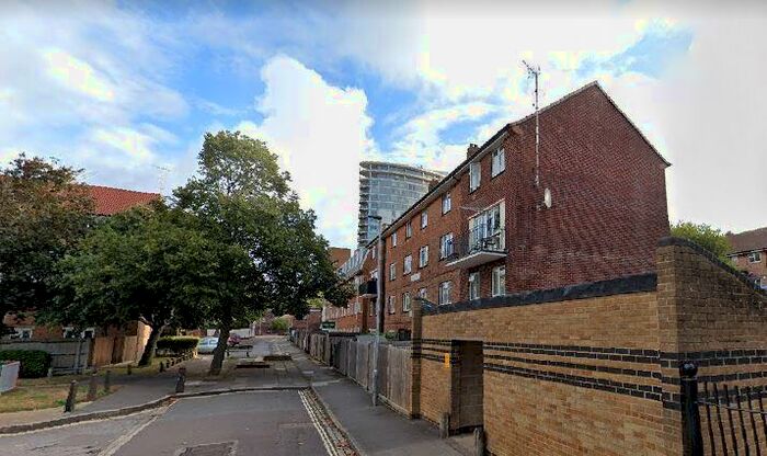 1 Bedroom Flat To Rent In Codrington House, Hawke Street, PO1