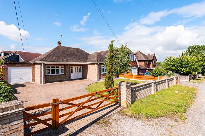 2 Bedroom Bungalow For Sale In Woodland Drive, Minster On Sea, Sheerness, ME12
