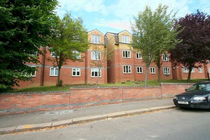 1 Bedroom Apartment To Rent In Park Road, New Barnet, EN4