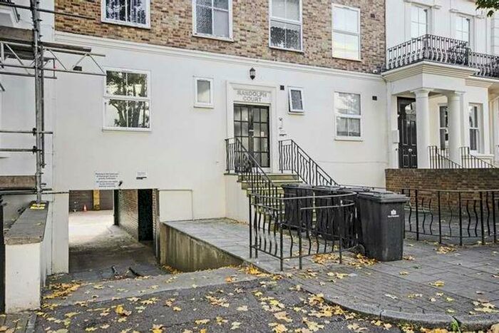 Garage / Parking To Rent In Belgrave Gardens, London, NW8