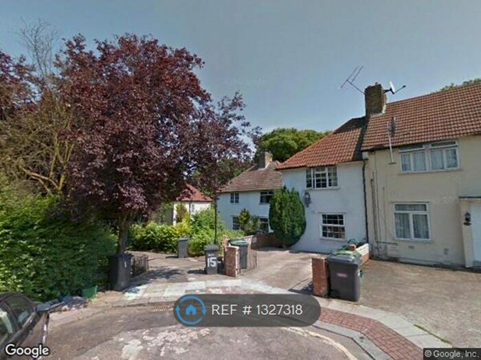 2 Bedroom Terraced House To Rent In Carrick Gardens, London N17