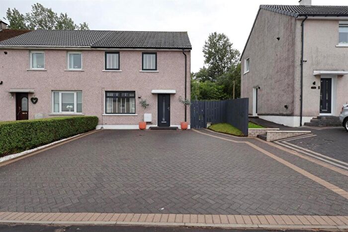 2 Bedroom End Of Terrace House For Sale In Lomond Avenue, Port Glasgow, PA14
