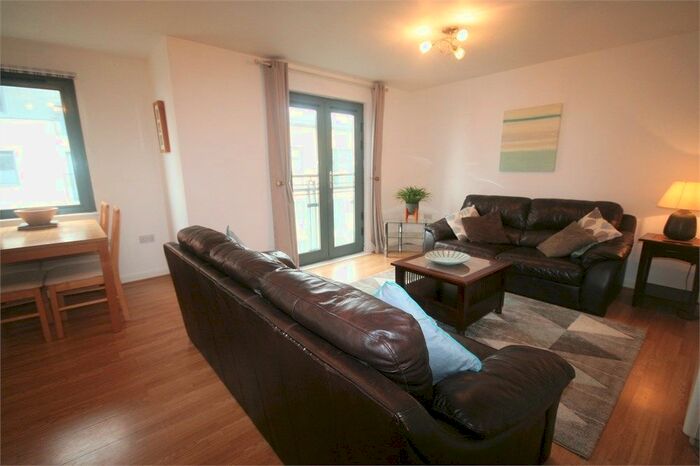 2 Bedroom Flat To Rent In Fishermans Way, Swansea, Maritime Quarter, SA1