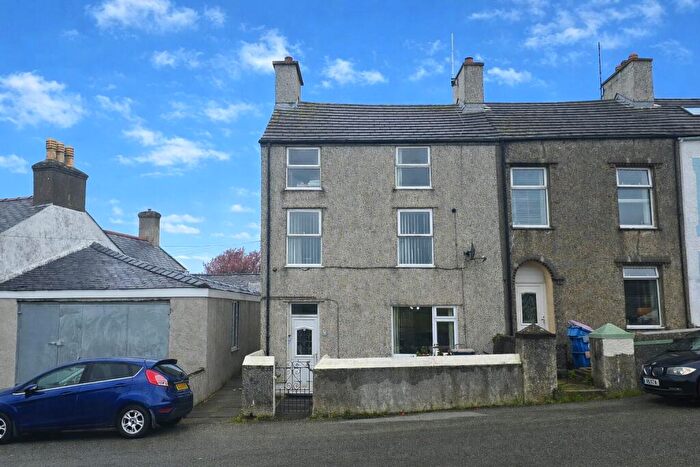 6 Bedroom Terraced House For Sale In Porth Y Felin, Holyhead, Gwynedd, LL65