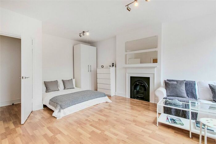 Studio To Rent In Nottingham Place, London, W1U