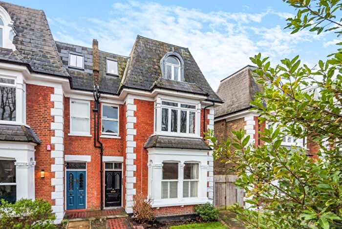 2 Bedroom Flat To Rent In Micheldever Road Lee, SE12