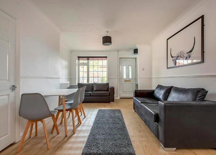 6 Bedroom Terraced House To Rent In Cadge Road, Norwich NR5