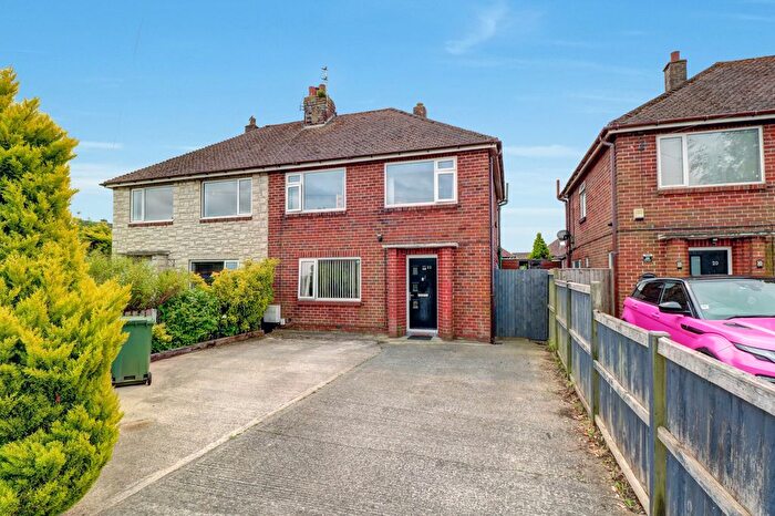 3 Bedroom Semi-Detached House For Sale In Clifton Place, Preston, PR4