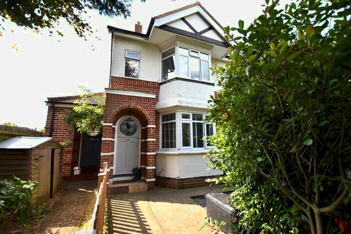 2 Bedroom Maisonette To Rent In Speer Road, Thames Ditton, KT7