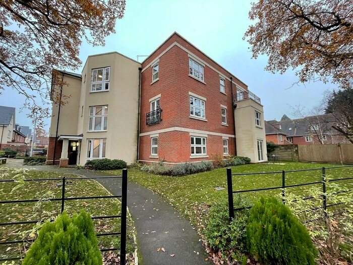 2 Bedroom Apartment To Rent In Morris Close, Winnersh, Wokingham, RG41