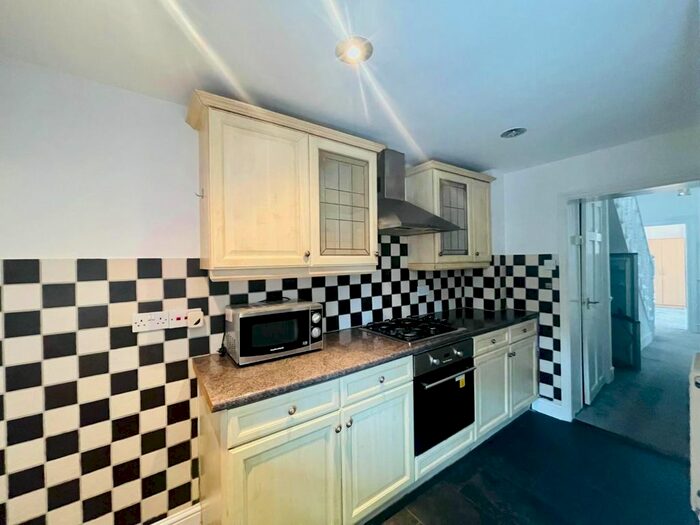 4 Bedroom Terraced House To Rent In Maunder Road, London, W7