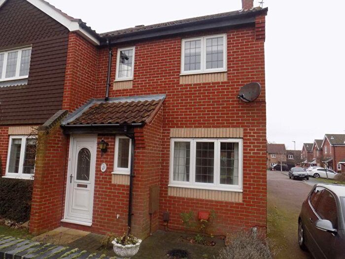 2 Bedroom Semi Detached House For Sale In East Anglian Way, Gorleston, Great Yarmouth, NR31