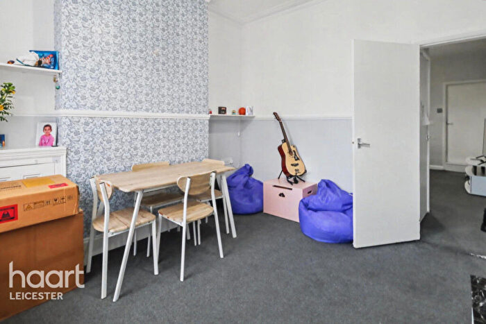 3 Bedroom Terraced House For Sale In Dannett Street, Leicester, LE3