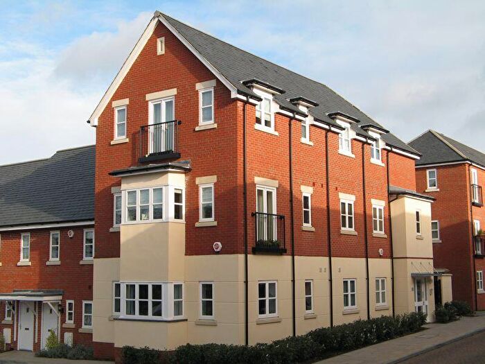 2 Bedroom Flat To Rent In Lincoln House, Consort Mews, Knowle, PO17