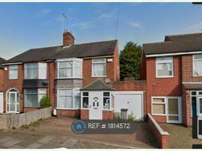 3 Bedroom Semi-Detached House To Rent In Sudeley Avenue, Leicester, LE4