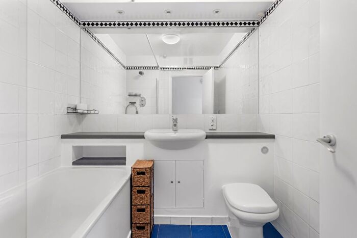 1 Bedroom Flat To Rent In Shepherds Hill, London, N6