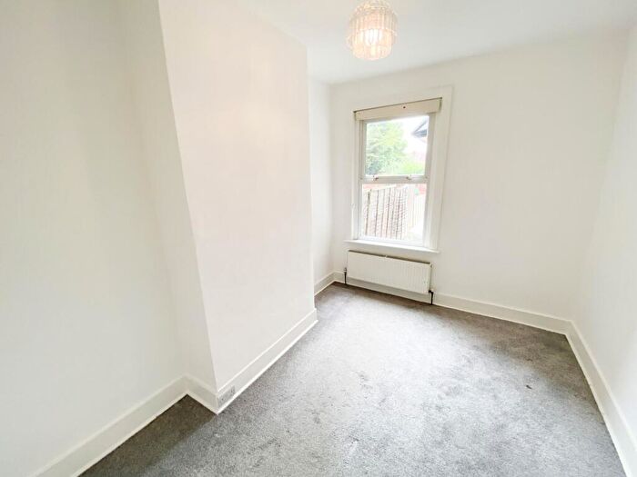 3 Bedroom Terraced House For Sale In Woodville Road, London, E18