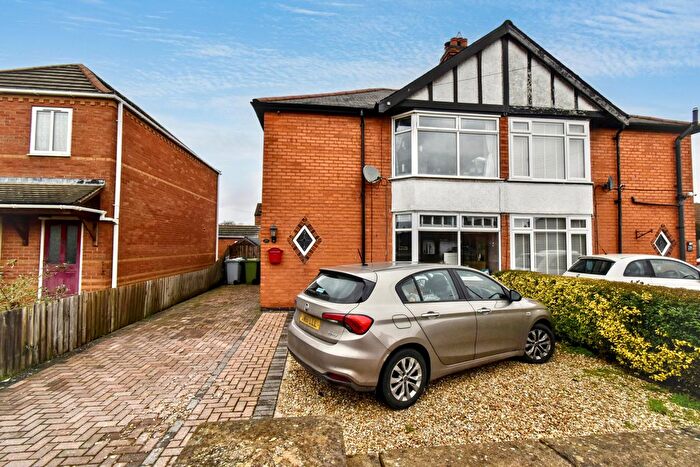 3 Bedroom Semi-Detached House For Sale In Hawton Lane, Balderton, NG24