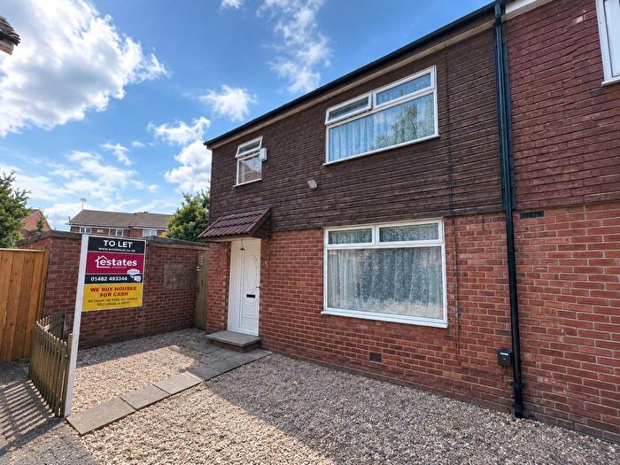3 Bedroom Semi-Detached House To Rent In Oak Tree Estate, Preston, HU12