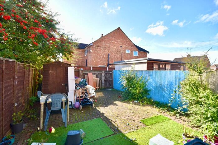 3 Bedroom Terraced House For Sale In Highfield Road, Leighton Buzzard, LU7
