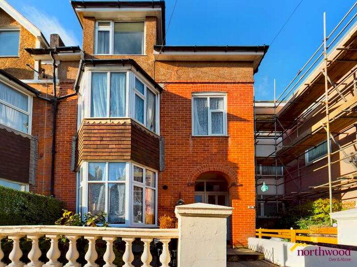 1 Bedroom Flat To Rent In Wilton Road, , Bexhill-on-sea, TN40