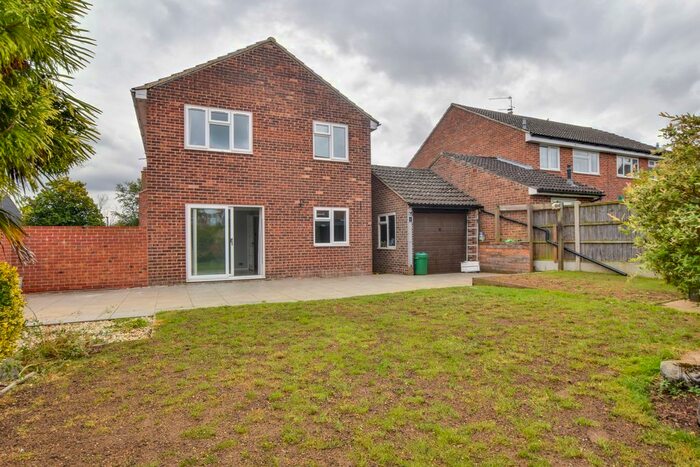 3 Bedroom Detached House To Rent In Rayfield Close, Barnston, Dunmow, CM6