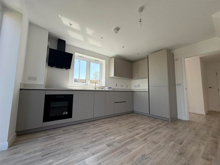 3 Bedroom Detached House To Rent In Beaulieu, Chelmsford, CM1