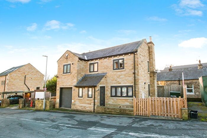 3 Bedroom Detached House For Sale In Clay House Lane, Greetland, Halifax, HX4