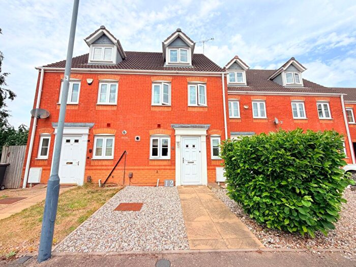 3 Bedroom House For Sale In Portreath Drive, Nuneaton, CV11
