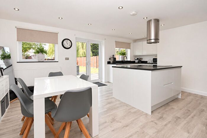 4 Bedroom End Of Terrace House For Sale In Brasier Road, Norwich, NR3