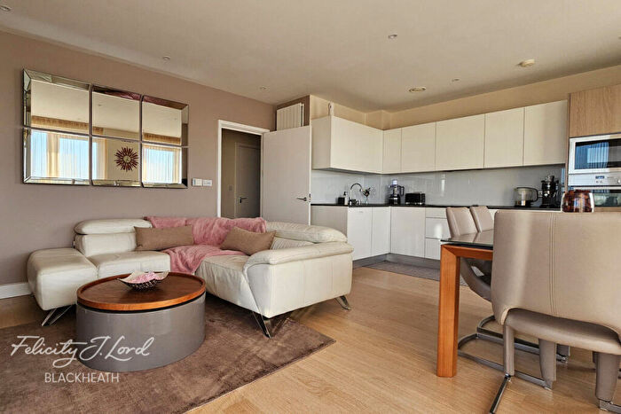 2 Bedroom Apartment For Sale In Duke Of Wellington Avenue, Woolwich, SE18