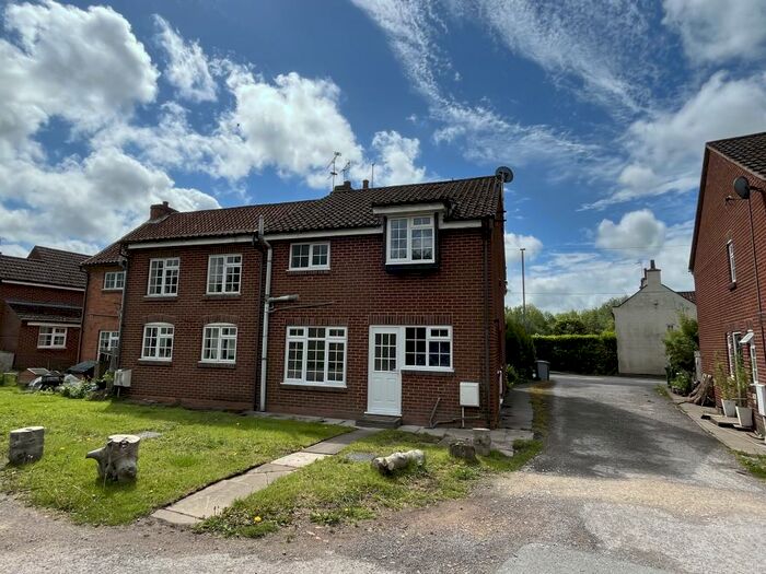 3 Bedroom House To Rent In Main Street, Kirklington, NG22