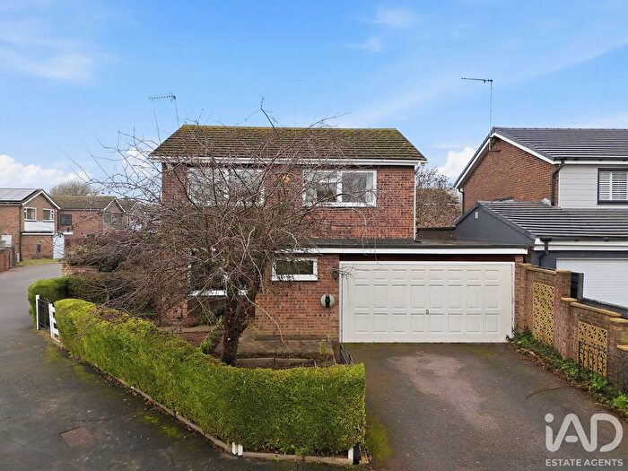 4 Bedroom Detached House For Sale In Wychford Drive, Sawbridgeworth, CM21