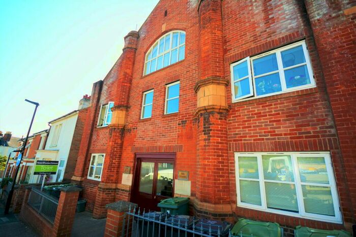 1 Bedroom Apartment To Rent In Denmark Road, Cowes, PO31