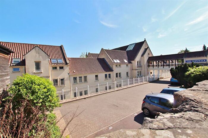 2 Bedroom Apartment For Sale In The Ropewalk, Bradford-On-Avon, BA15