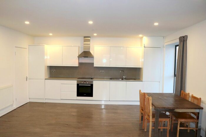 2 Bedroom Flat To Rent In Supereme Point, Butchers Road, London, E16