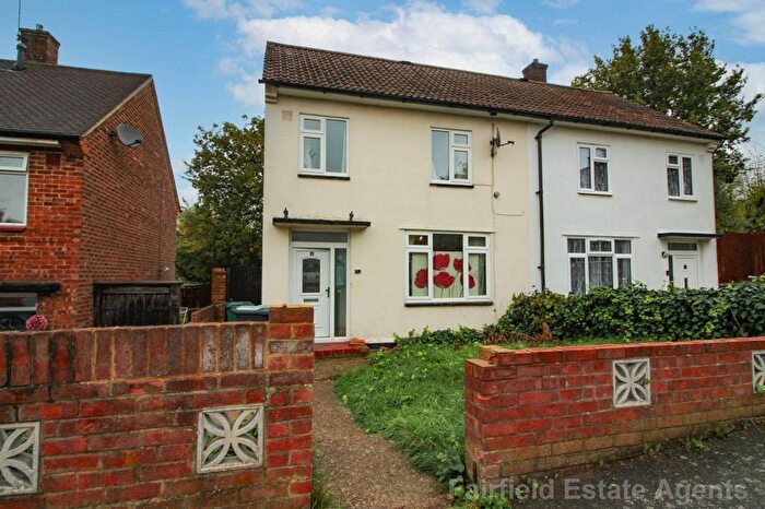 2 Bedroom Semi Detached House For Sale In Crowborough Path, Watford, WD19