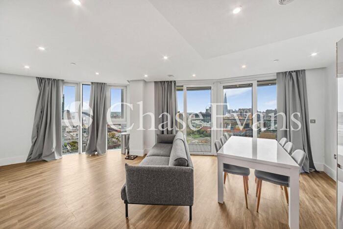 3 Bedroom Flat To Rent In Alie Street, Aldgate East, London, E1