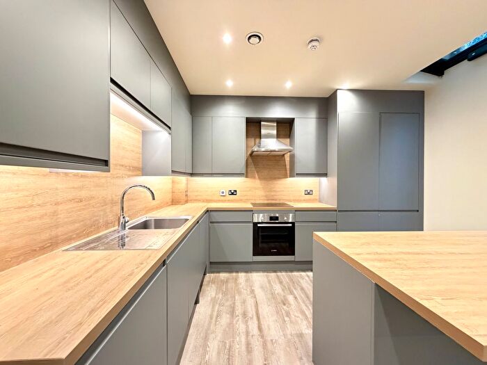 2 Bedroom Semi Detached House To Rent In Pemberton Gardens, Archway, London, N19