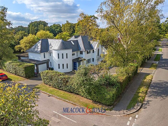 4 Bedroom Detached House For Sale In Ridgeway, Hutton Mount, Brentwood, CM13