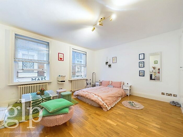 Studio To Rent In Marshall Street, Soho, W1F