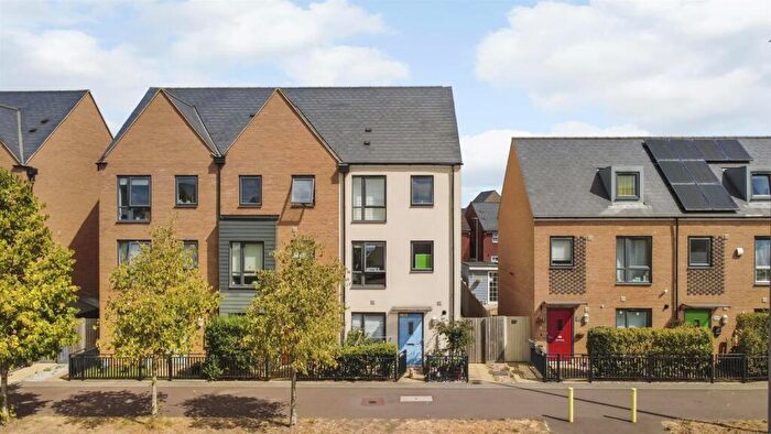 4 Bedroom Semi-Detached House For Sale In Fen Street, Brooklands, Milton Keynes, MK10