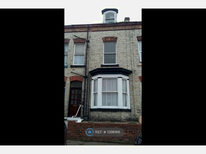 1 Bedroom Flat To Rent In Barwick Street, Scarborough, YO12