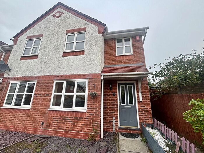 3 Bedroom Semi-Detached House To Rent In Whittaker Close, Crewe, CW1