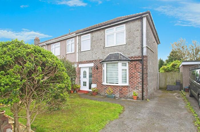 3 Bedroom End Of Terrace House For Sale In Jubilee Road, Bridgend, CF31